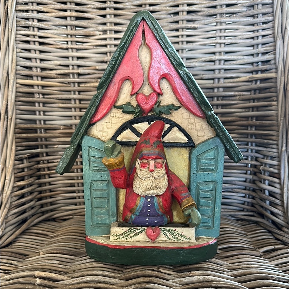 House of Hatten Mail Holder